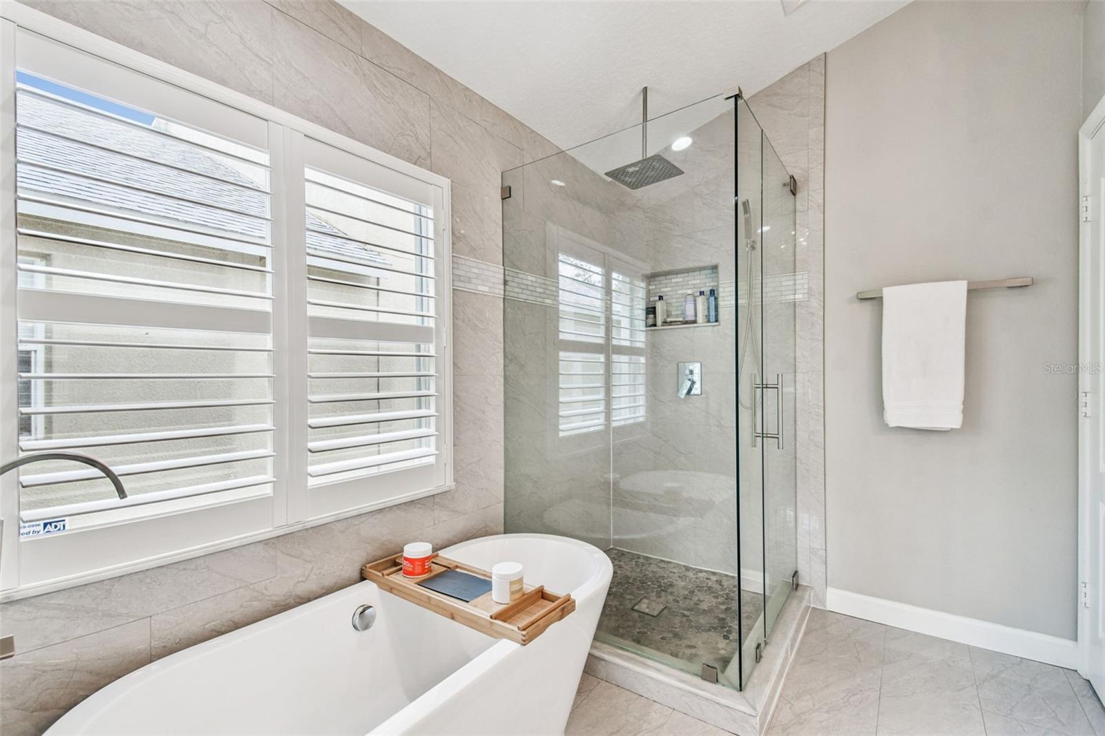 LEXINGTON OAKS VILLAGE 32A 33 - Residential Lease