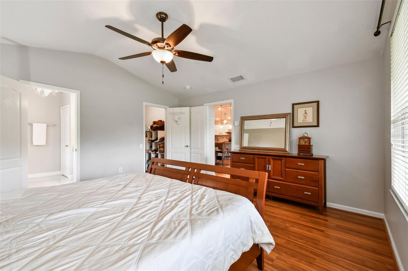 LEXINGTON OAKS VILLAGE 32A 33 - Residential Lease