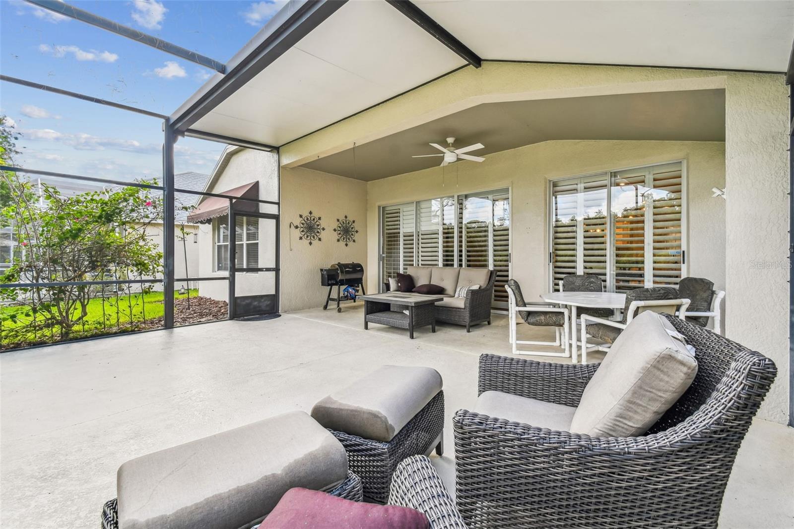 LEXINGTON OAKS VILLAGE 32A 33 - Residential Lease