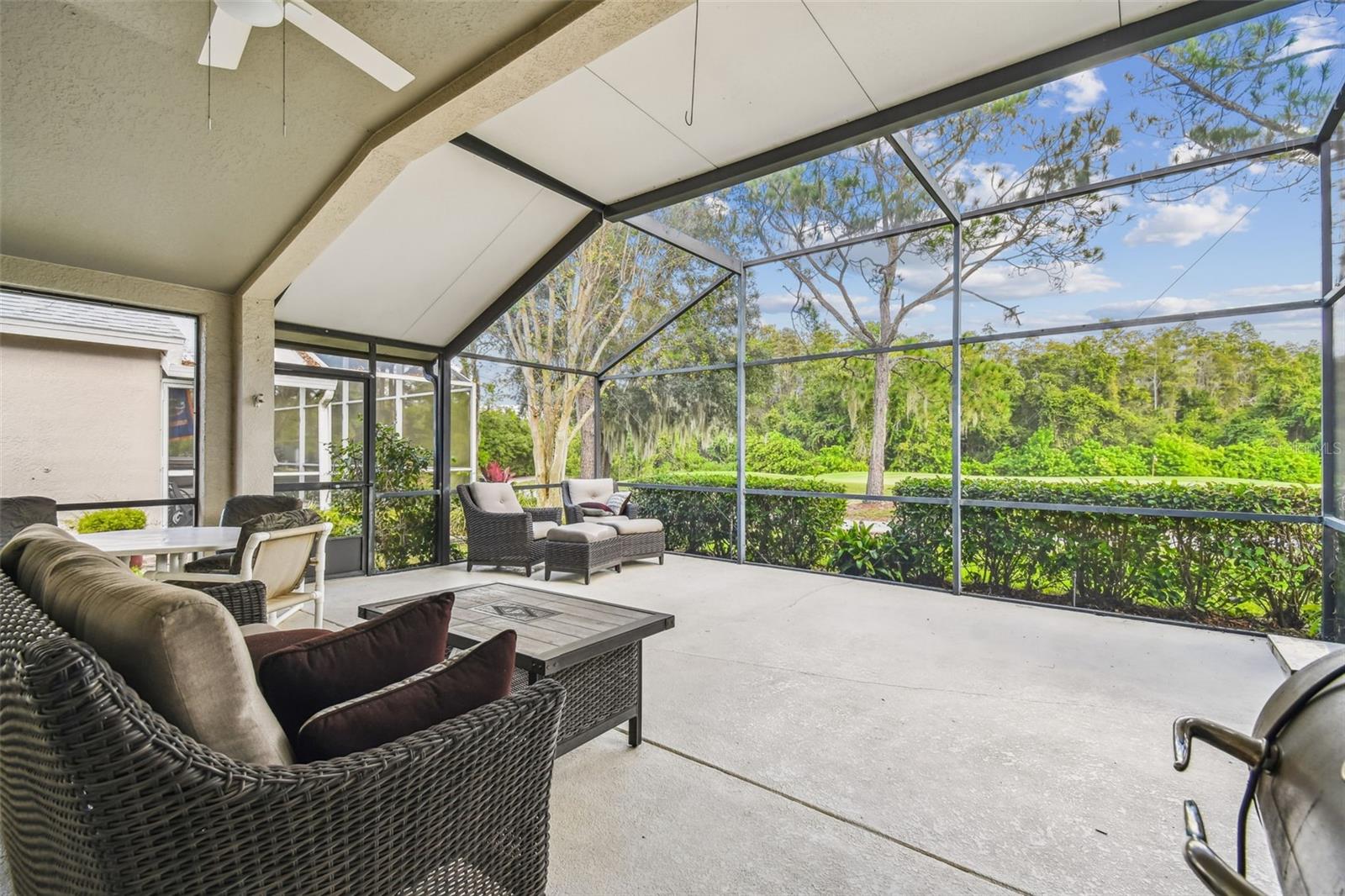 LEXINGTON OAKS VILLAGE 32A 33 - Residential Lease