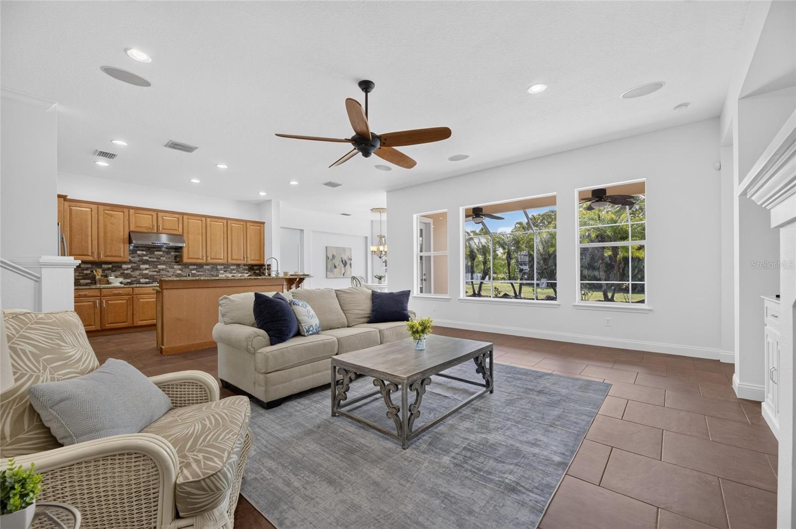 824 ISLEBAY DRIVE