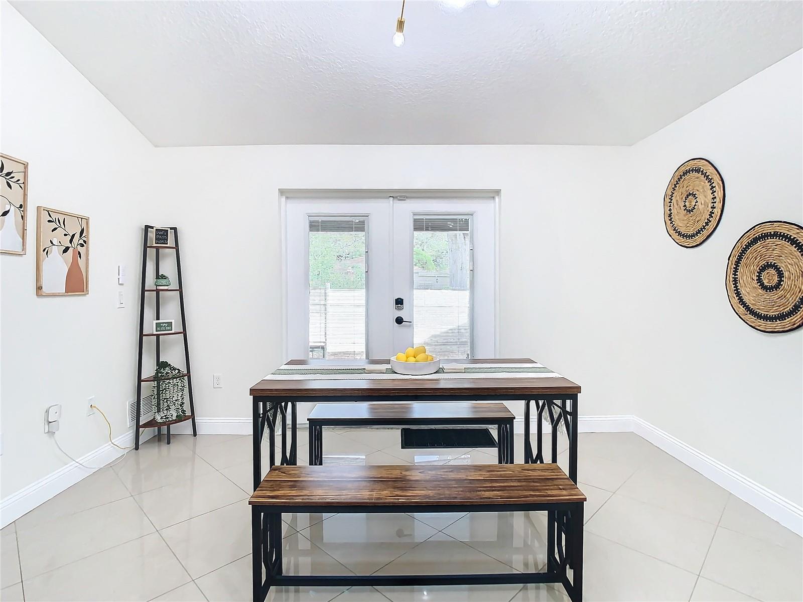 WEST NAPLES - Residential Lease