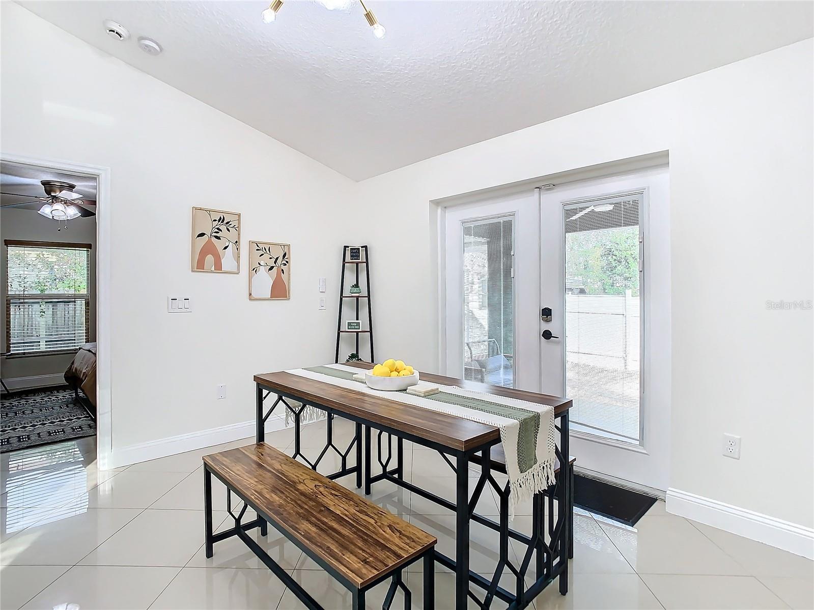 WEST NAPLES - Residential Lease