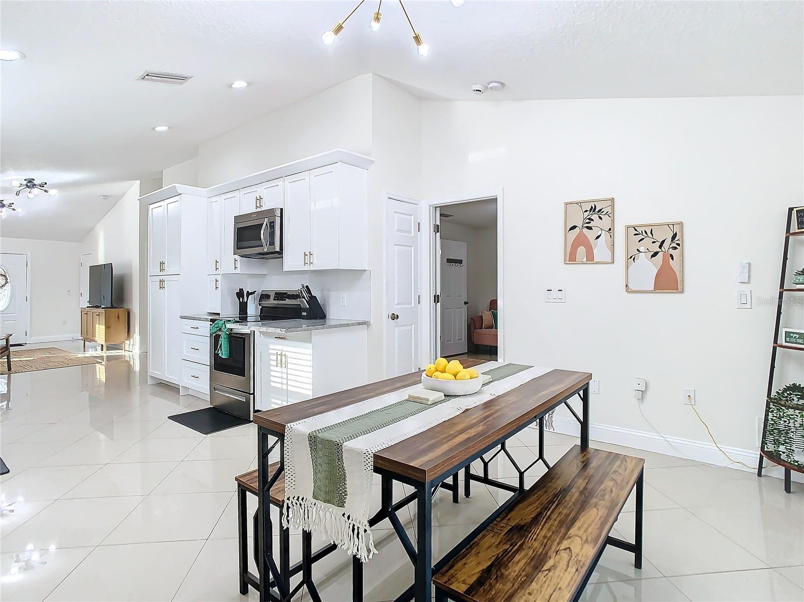 WEST NAPLES - Residential Lease