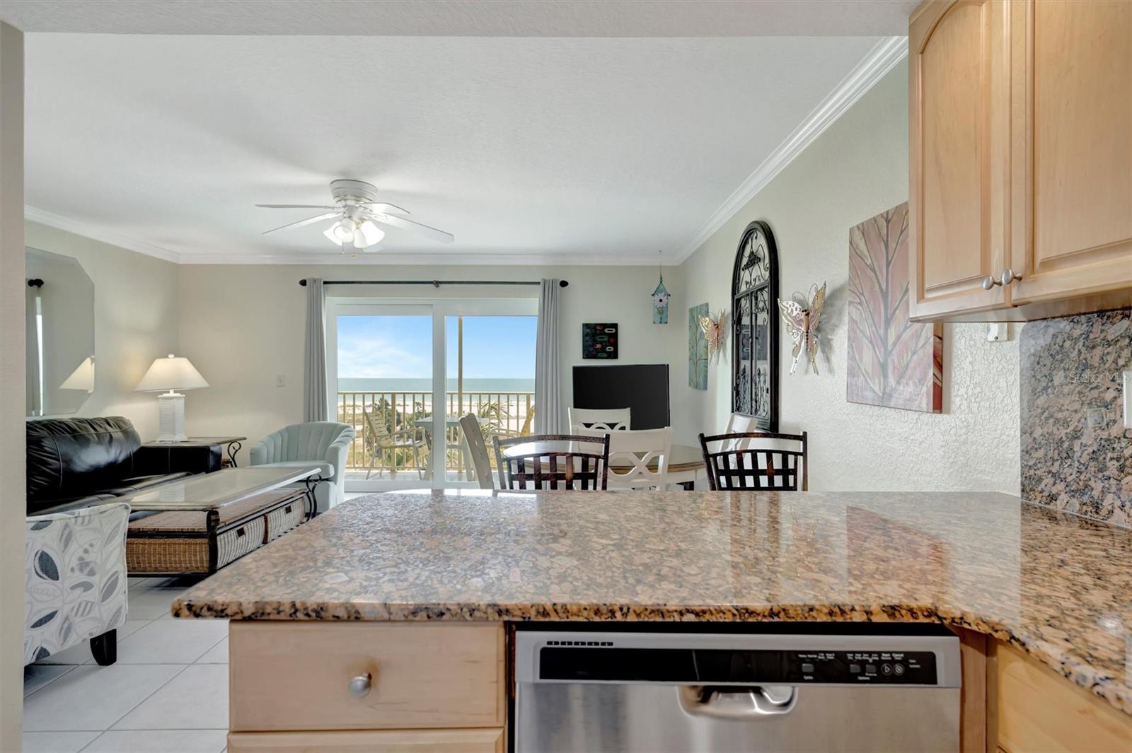 SOUTH BEACH CONDO HOTEL - Residential