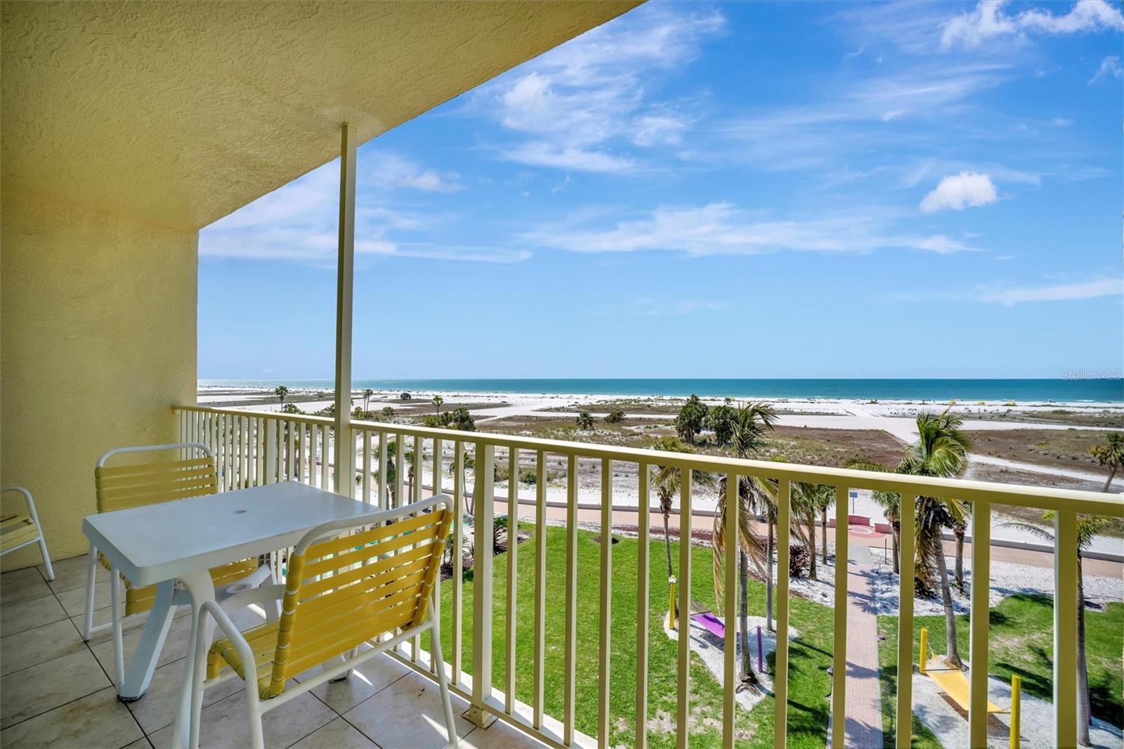 SOUTH BEACH CONDO HOTEL - Residential