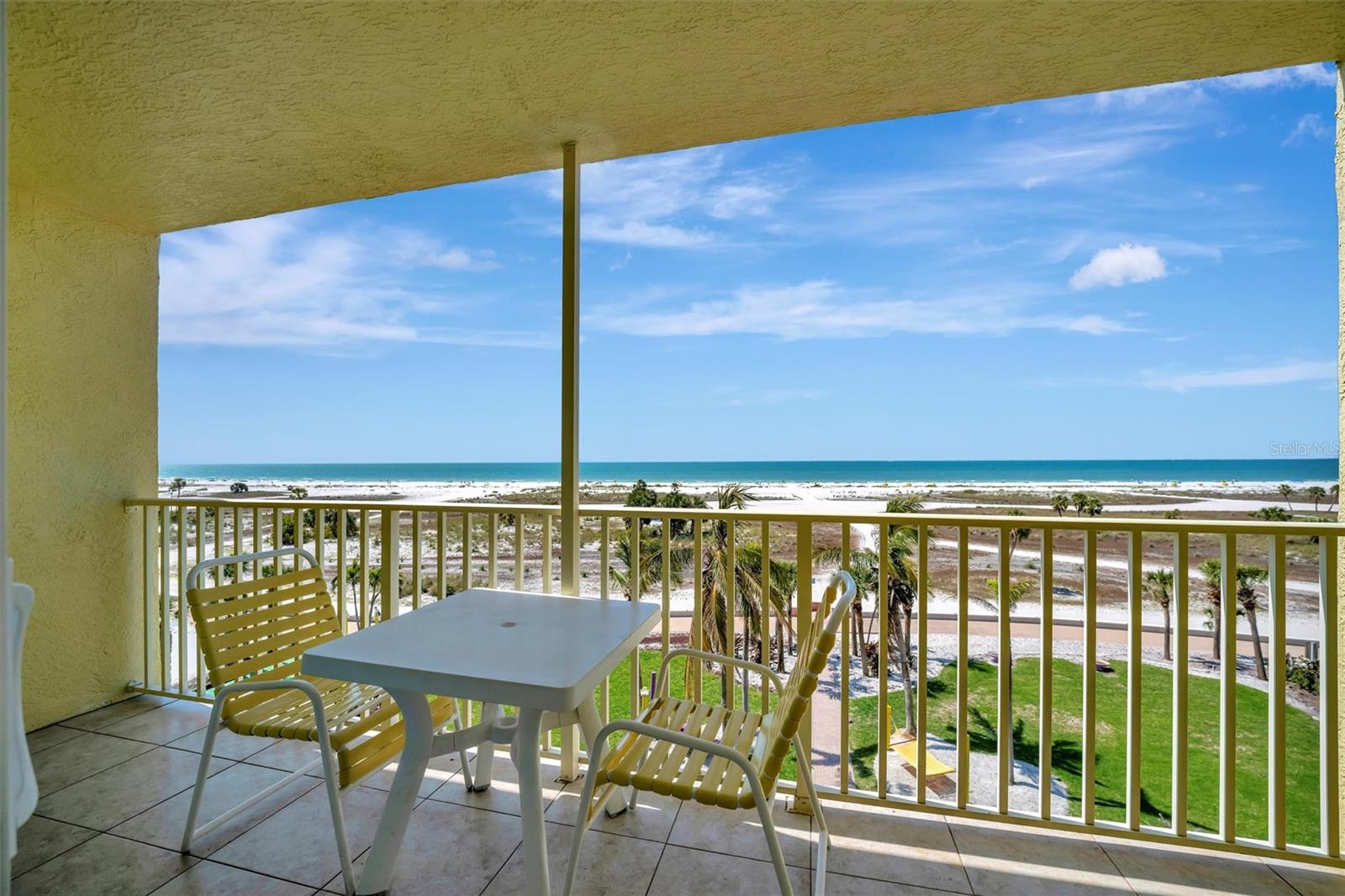SOUTH BEACH CONDO HOTEL - Residential