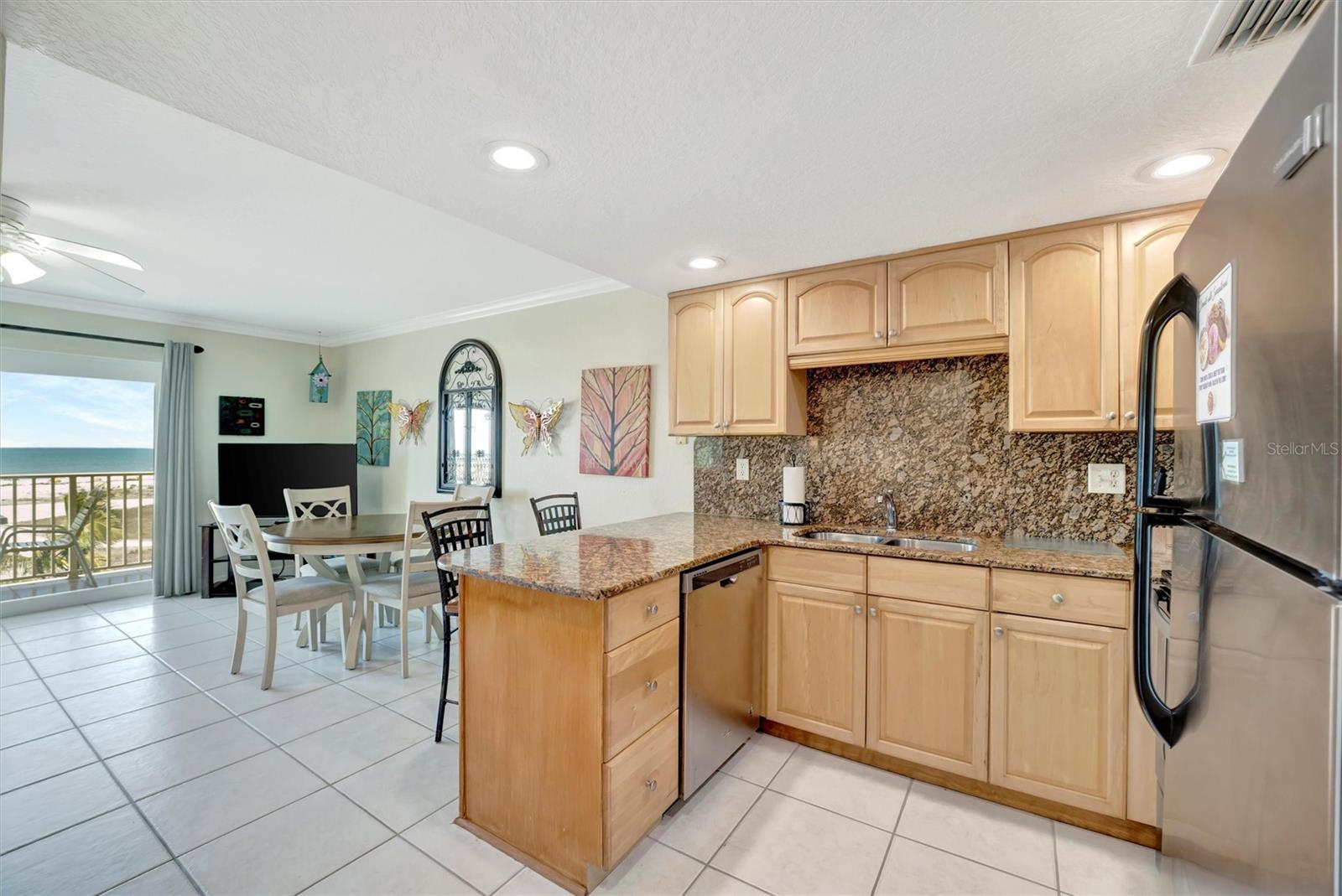 SOUTH BEACH CONDO HOTEL - Residential