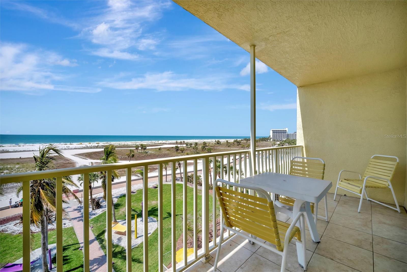 SOUTH BEACH CONDO HOTEL - Residential