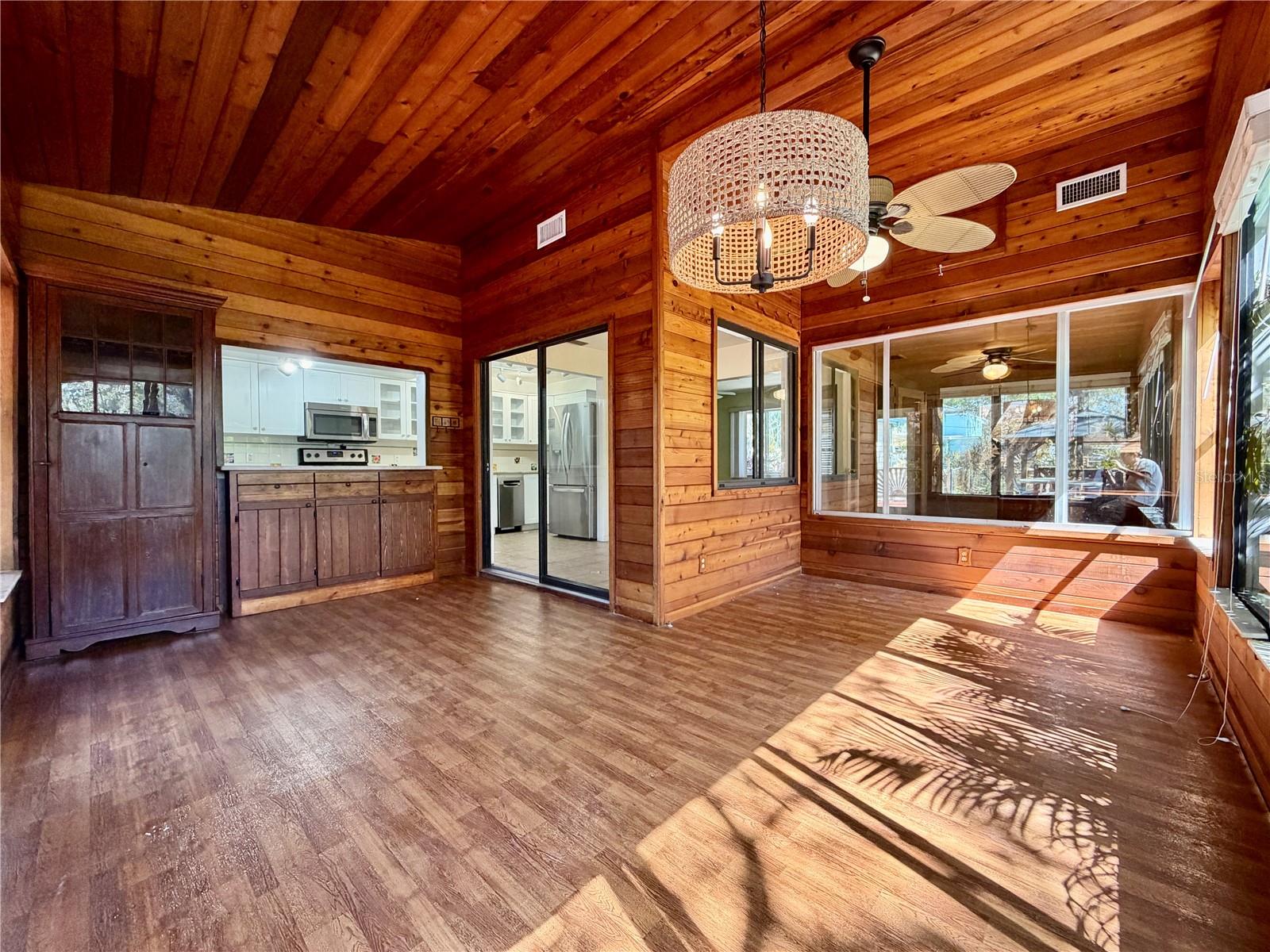 CHASE & HOWARDS SUB REV - Residential Lease