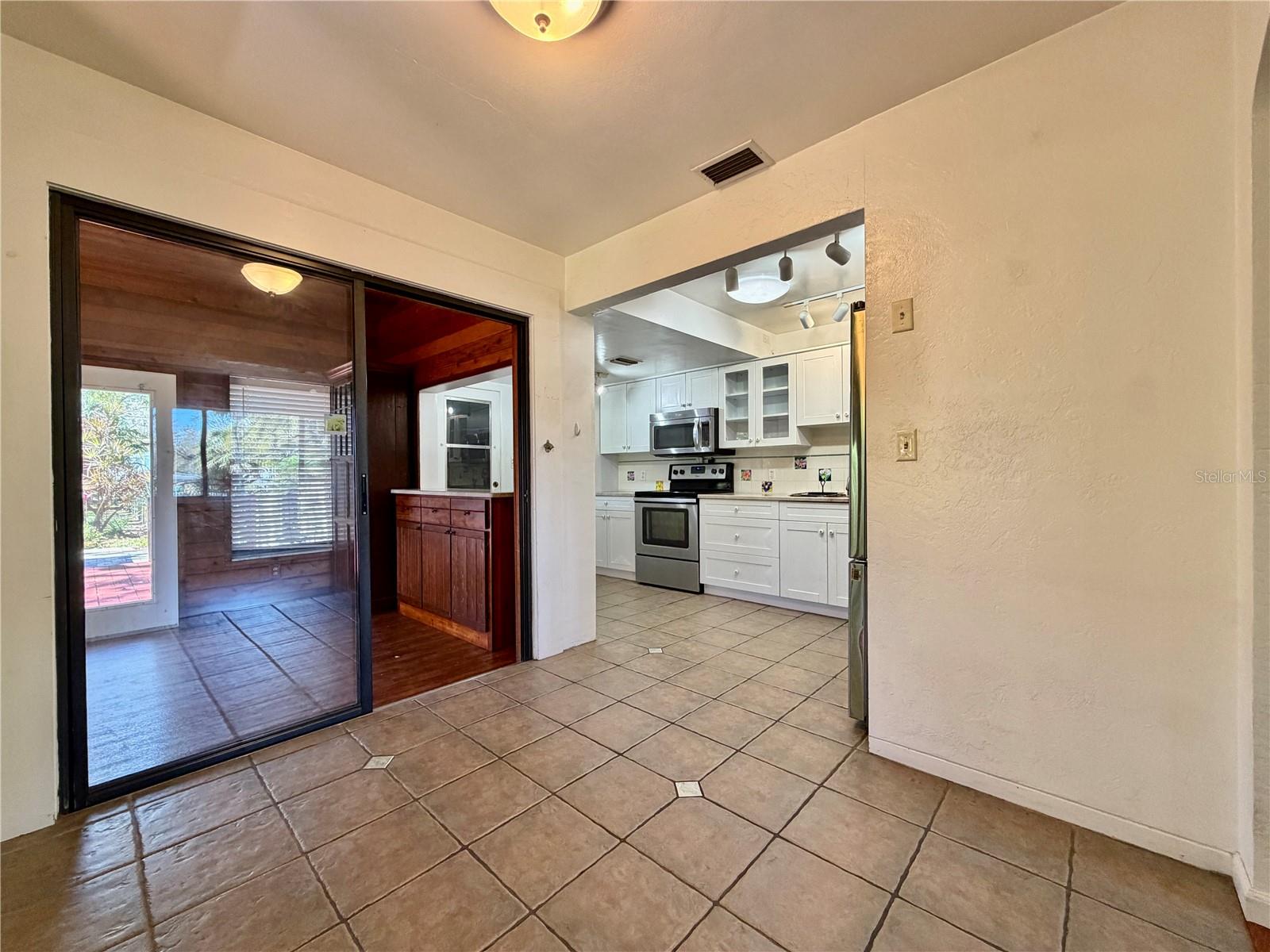 CHASE & HOWARDS SUB REV - Residential Lease