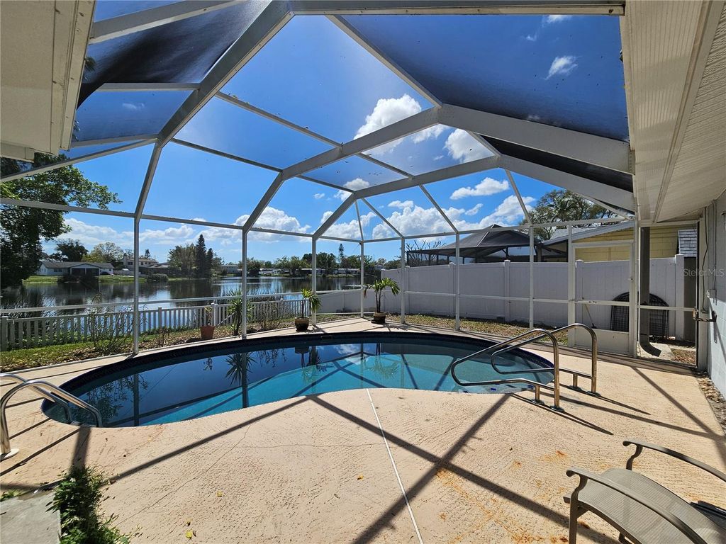 Photo of 1414 85th Avenue N, St Petersburg, FL 33702 (MLS # TB8484335)