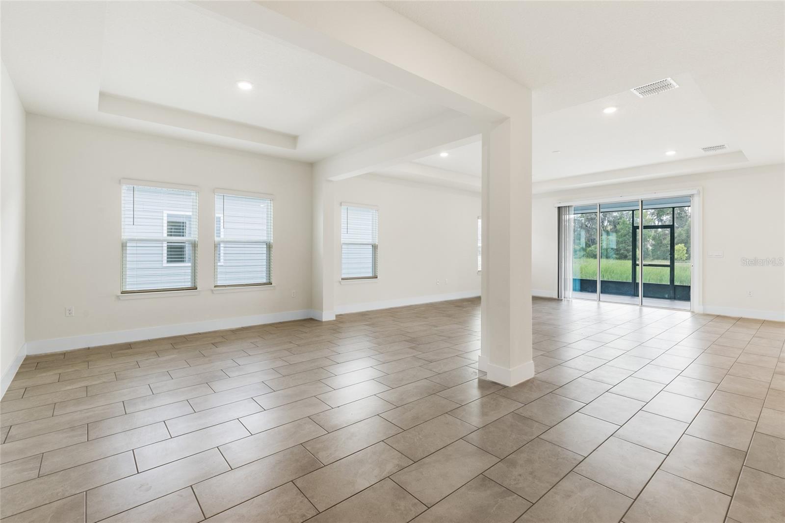 BUCHANAN TRAILS - Residential