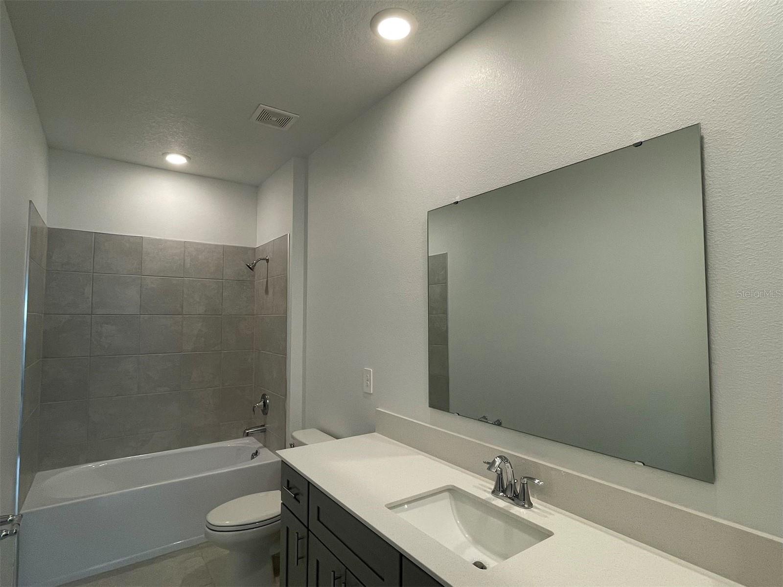 RHETTS RDG - Residential Lease