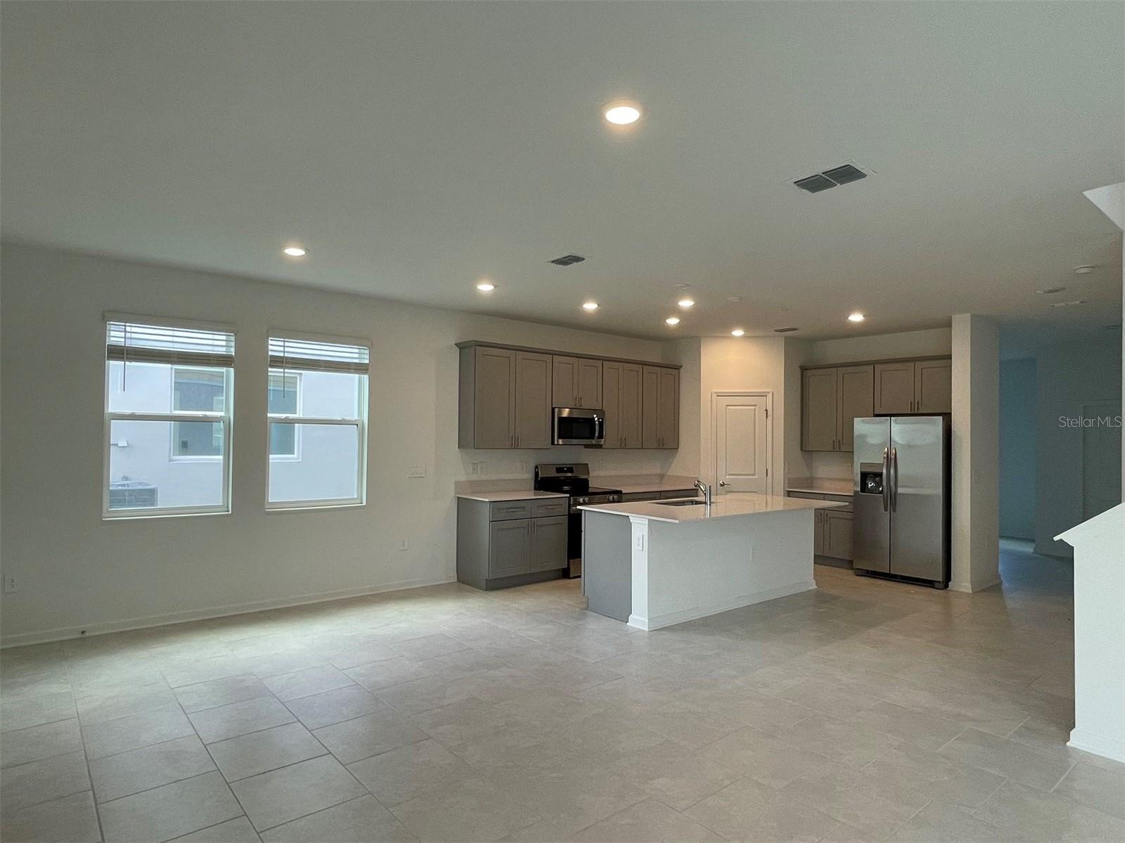 RHETTS RDG - Residential Lease