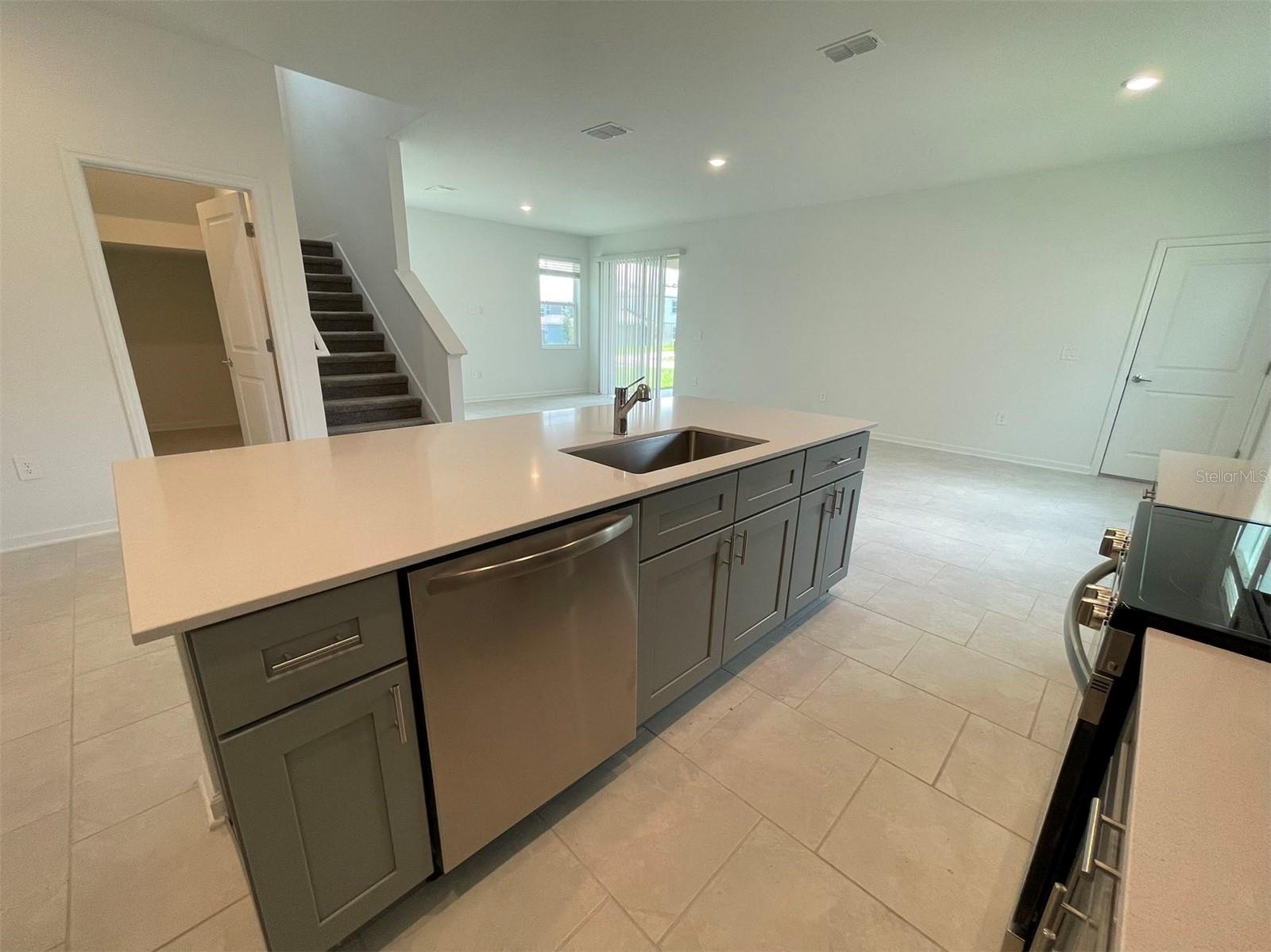 RHETTS RDG - Residential Lease