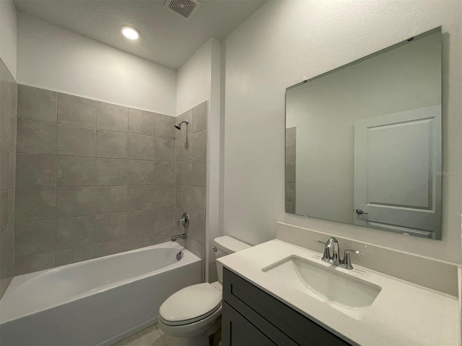 RHETTS RDG - Residential Lease