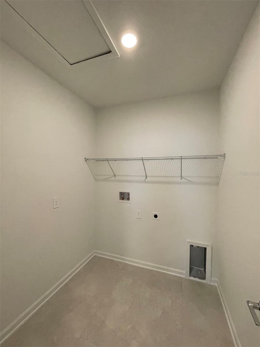 RHETTS RDG - Residential Lease