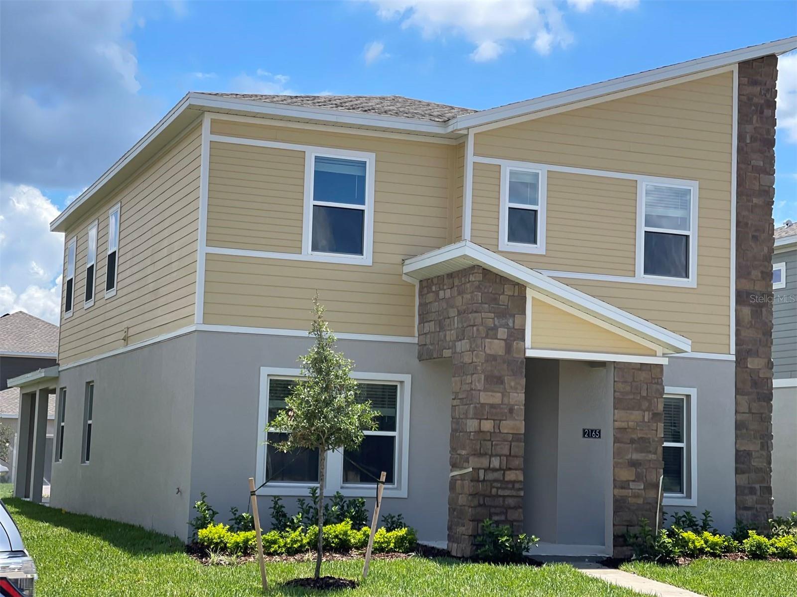 RHETTS RDG - Residential Lease