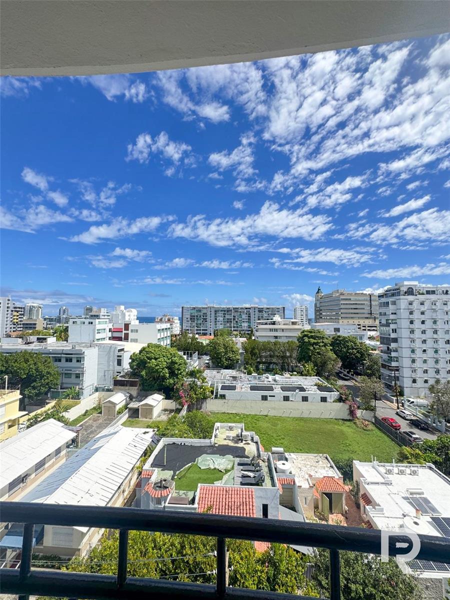 706 ROOSEVELT AV. PH-9 901N