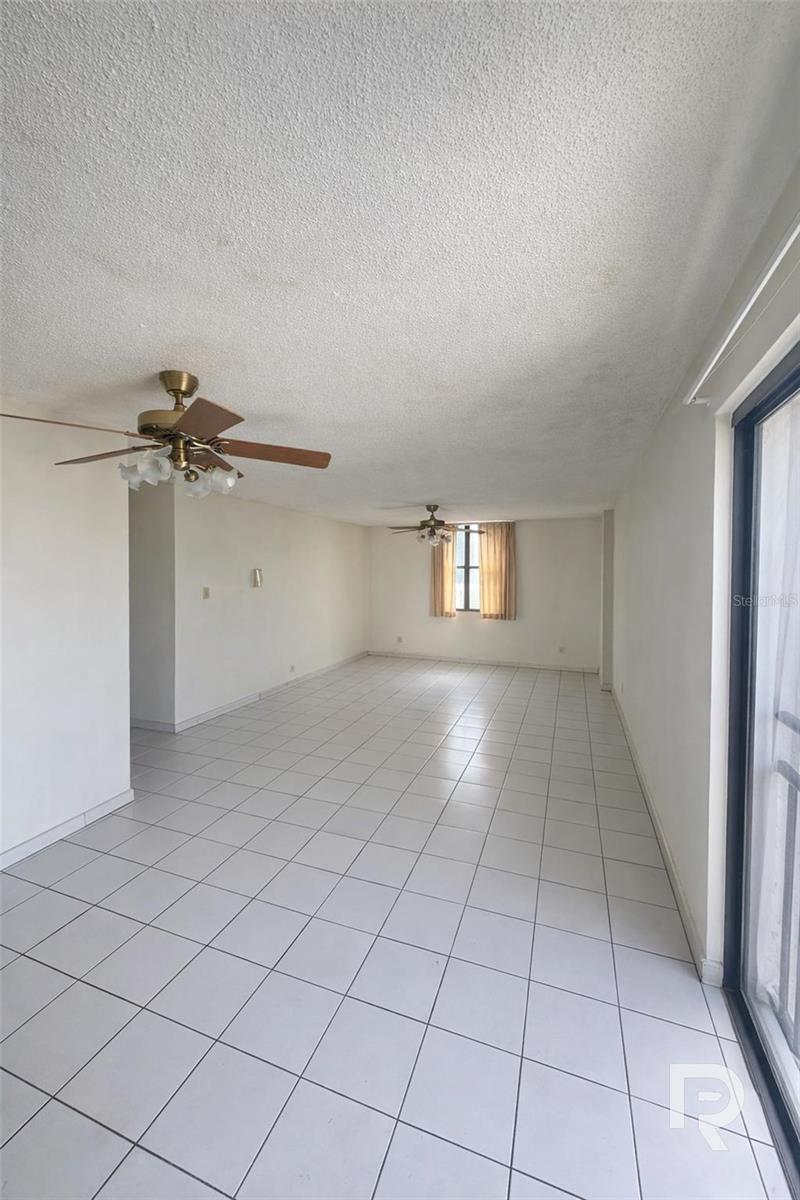 MIRAMAR ROYAL TOWERS - Residential