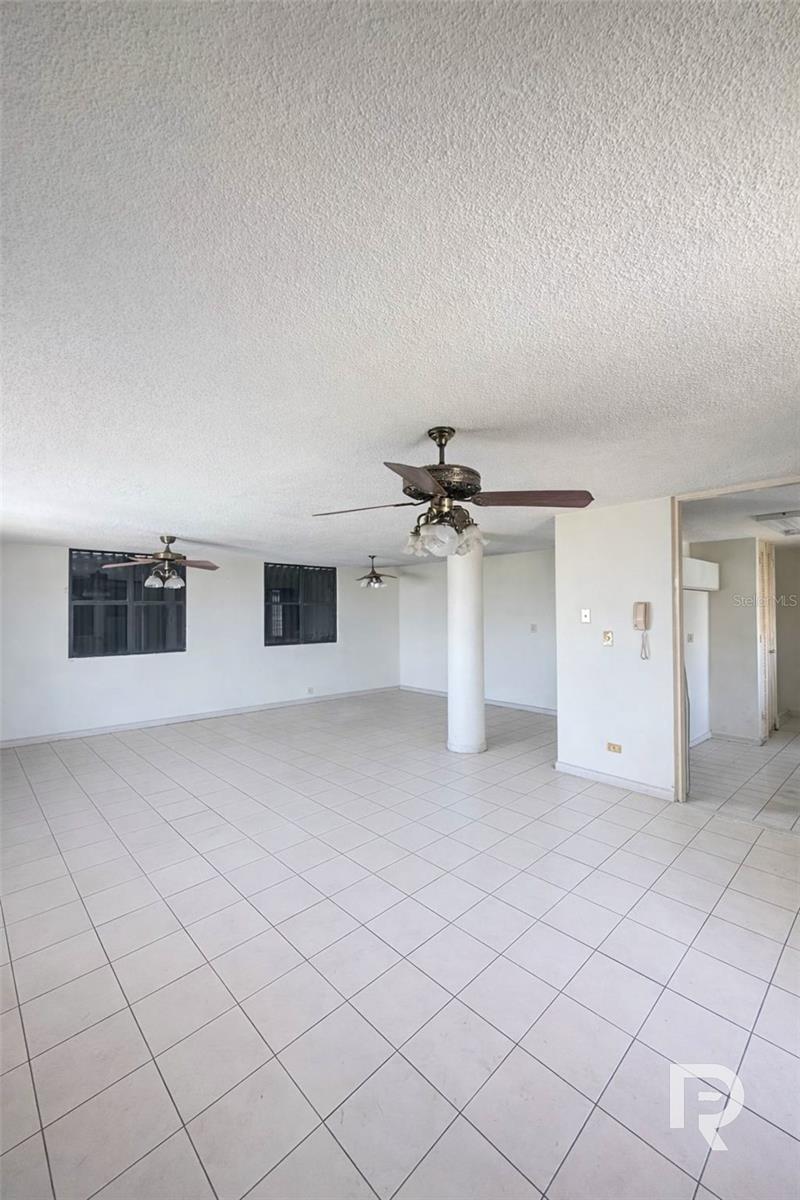 706 ROOSEVELT AV. PH-9 901N