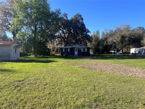 Photo of 10590 Highway 40 E, Inglis, FL 34449 (MLS # OM700333)