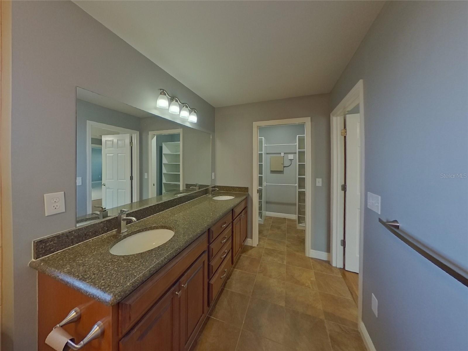 ARLINGTON PARK - Residential Lease