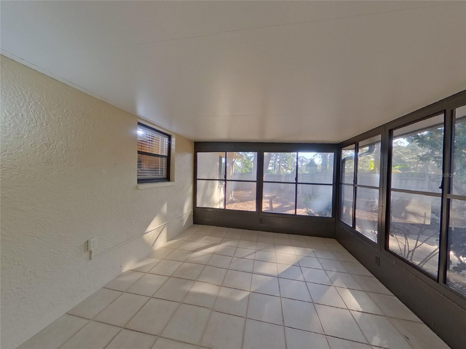 ARLINGTON PARK - Residential Lease