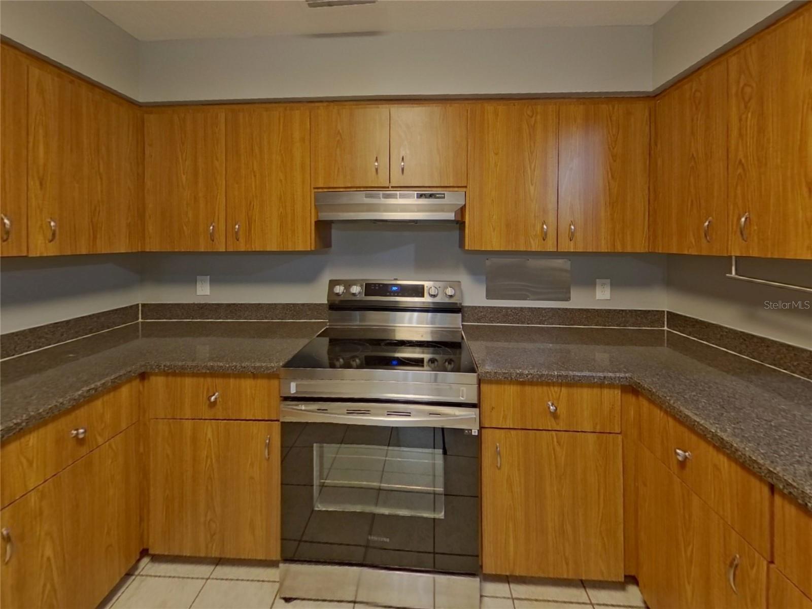 ARLINGTON PARK - Residential Lease