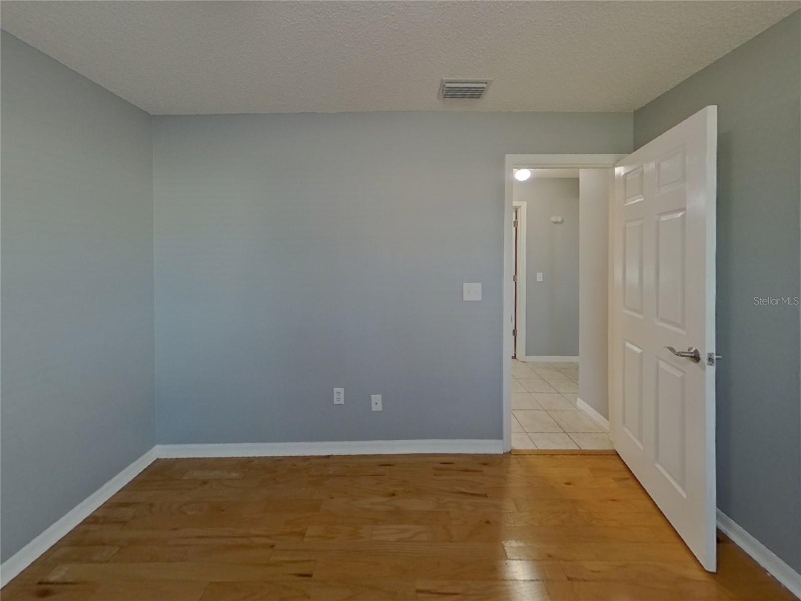 ARLINGTON PARK - Residential Lease