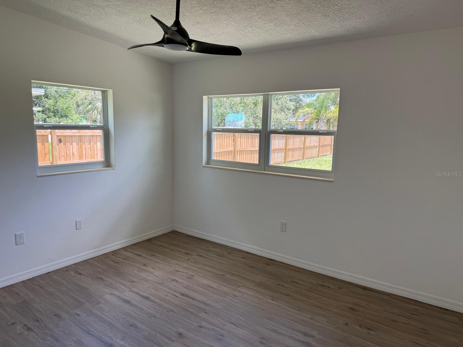 GLADIOLA PARK - Residential