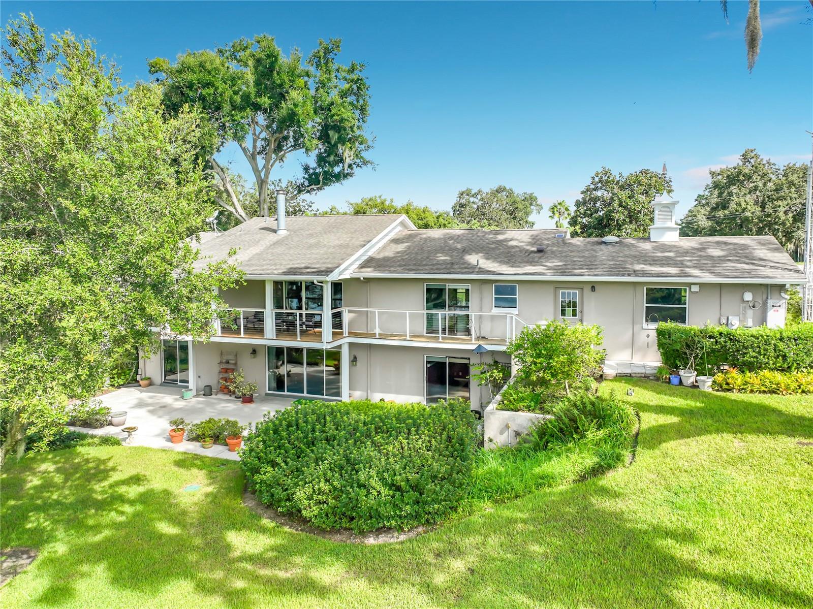 1800 COUNTRY CLUB DRIVE - Photo 4