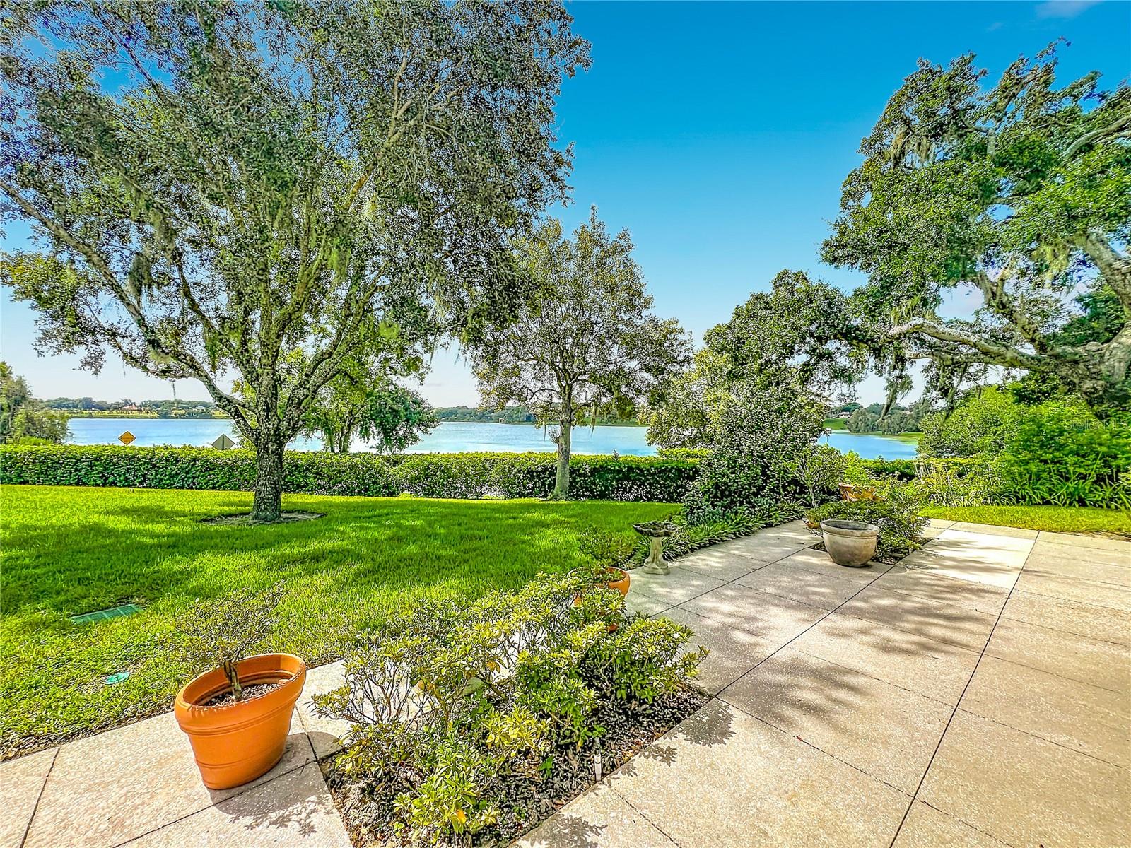 1800 COUNTRY CLUB DRIVE - Photo 3