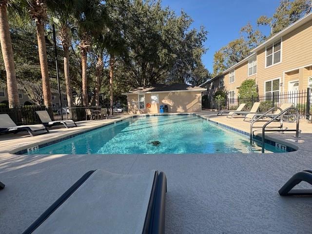 VICTORIA STATION - Residential