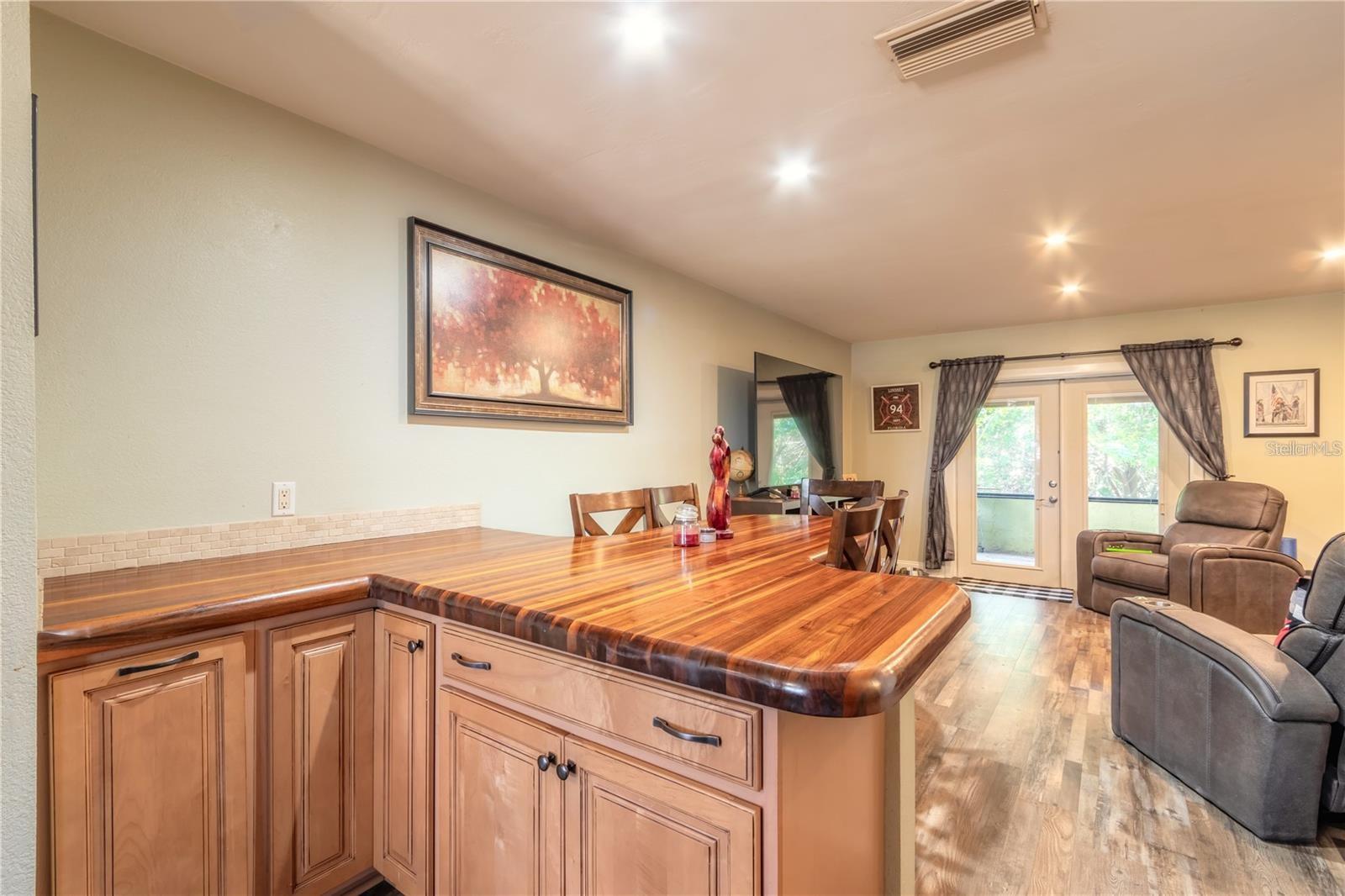 731 LAUREL BAY CIRCLE