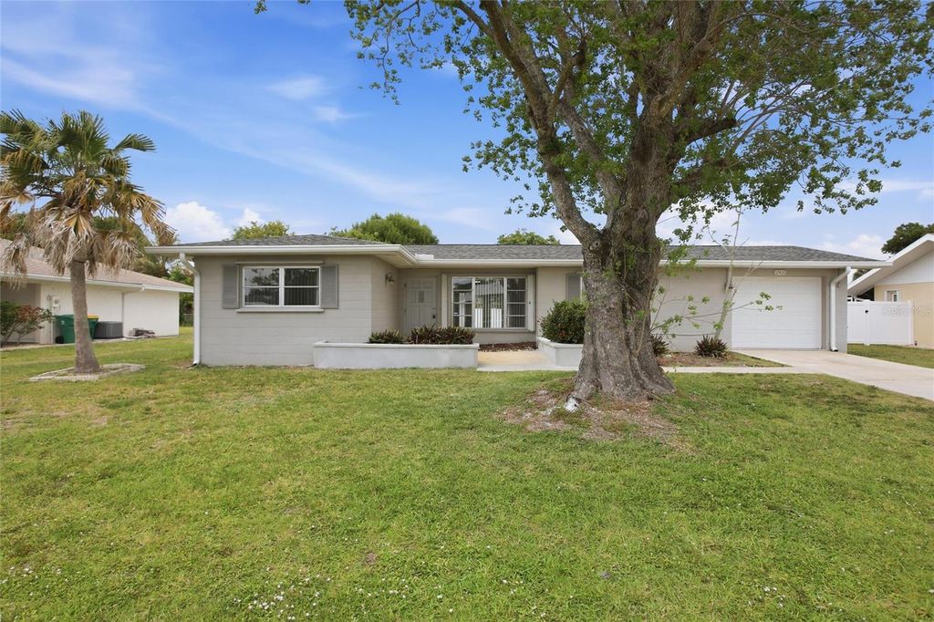 Photo of 22406 New York Avenue, Port Charlotte, FL 33952 (MLS # A4691146)