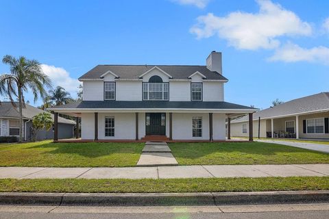 Photo of 1233 Hancock Circle, Saint Cloud, FL 34769 (MLS # S5136572)