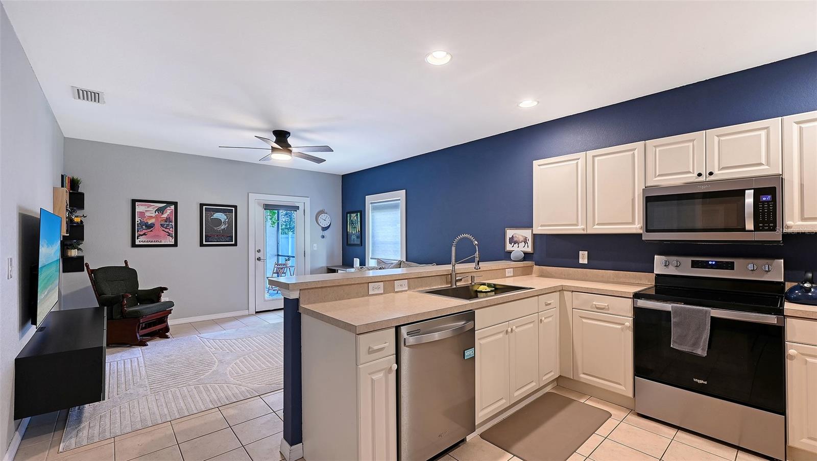 OAK VIEW PH III - Residential