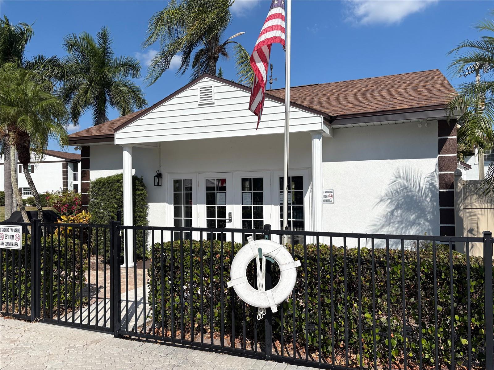 FOXMOOR CONDO - Residential