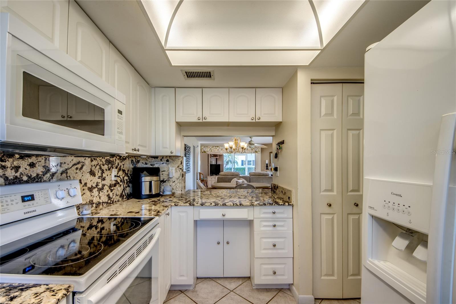 FOXMOOR CONDO - Residential