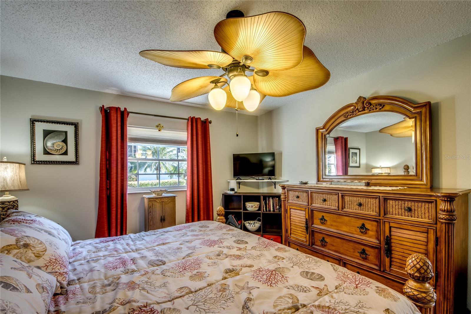 FOXMOOR CONDO - Residential