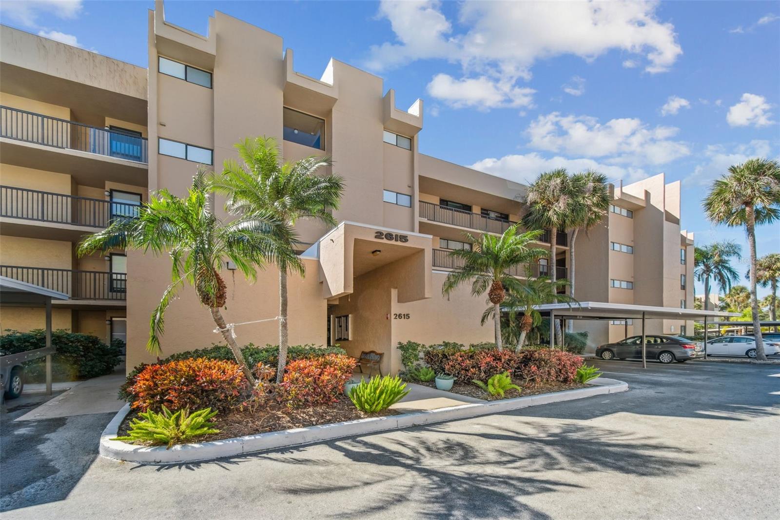 COVE CAY 26-15 VILLAGE I - Residential