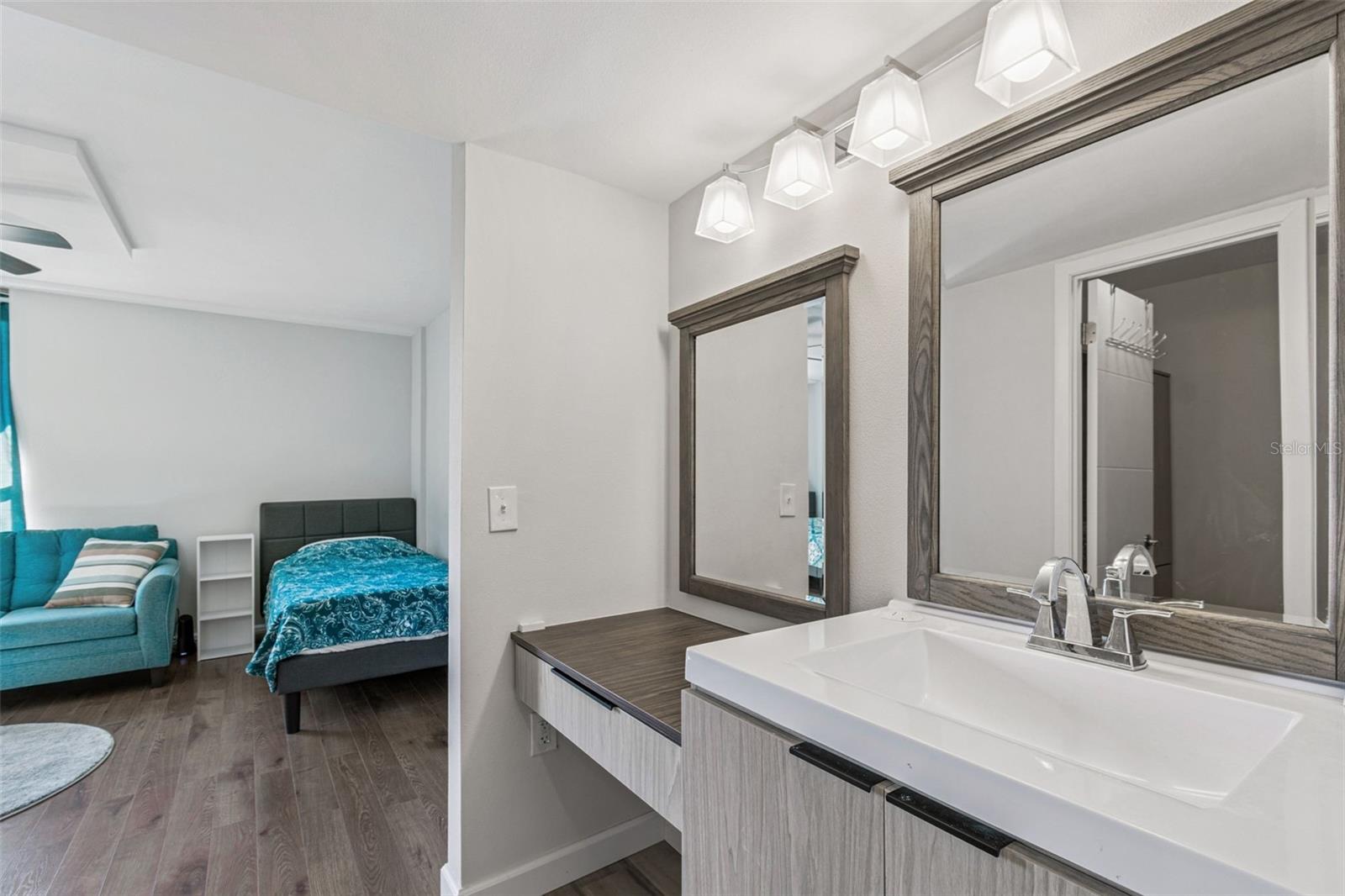 COVE CAY 26-15 VILLAGE I - Residential