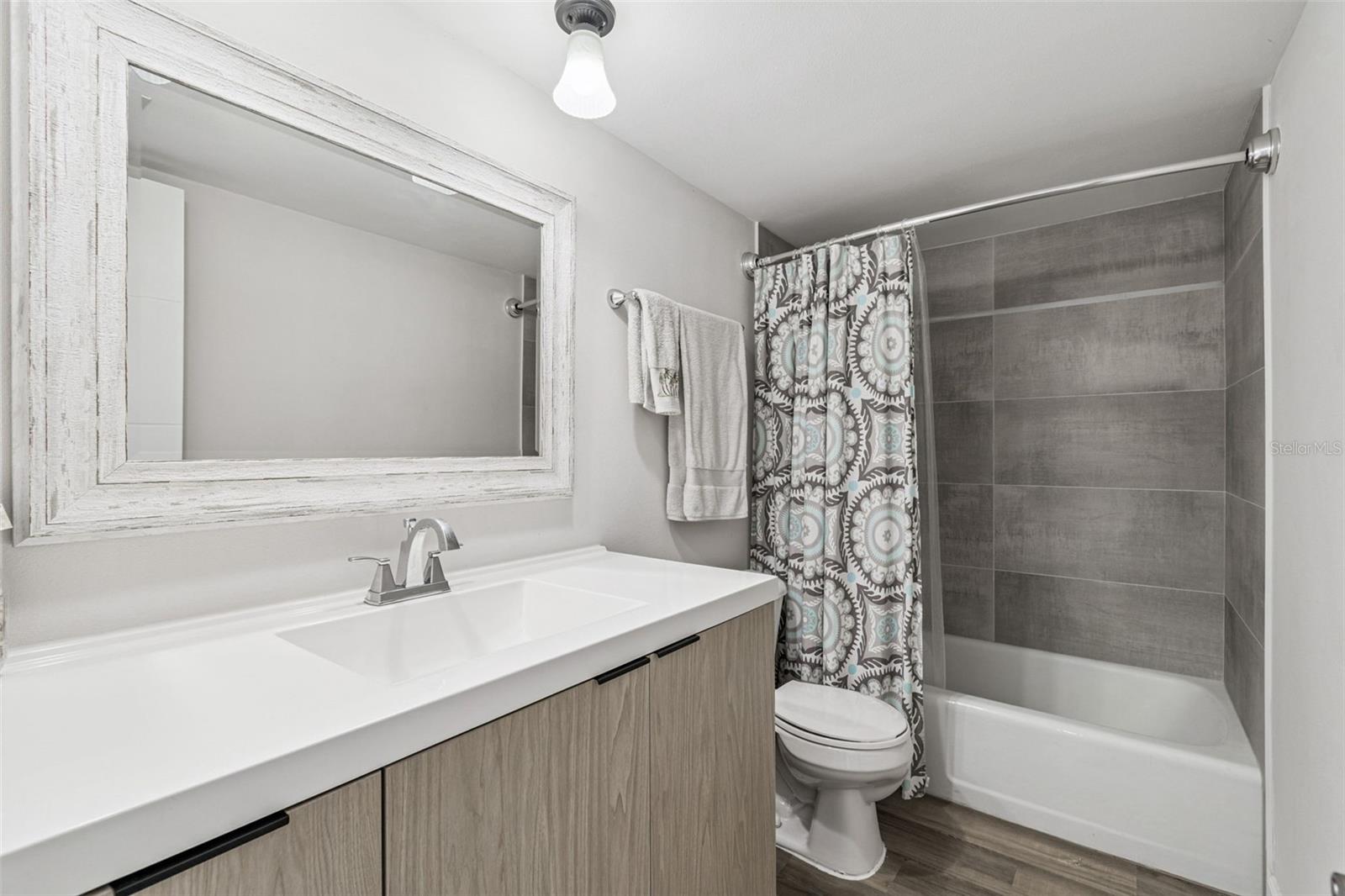 COVE CAY 26-15 VILLAGE I - Residential