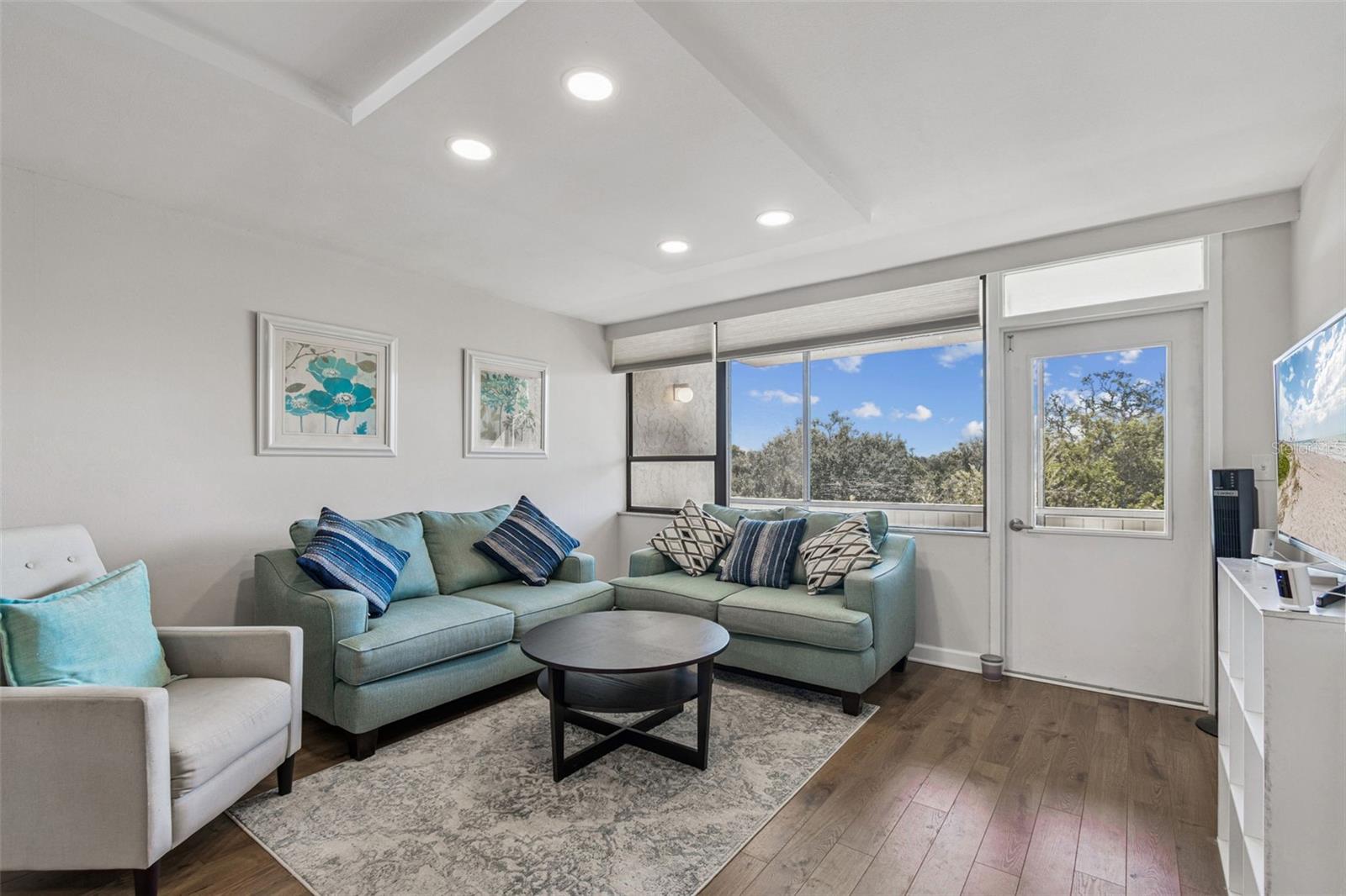 COVE CAY 26-15 VILLAGE I - Residential