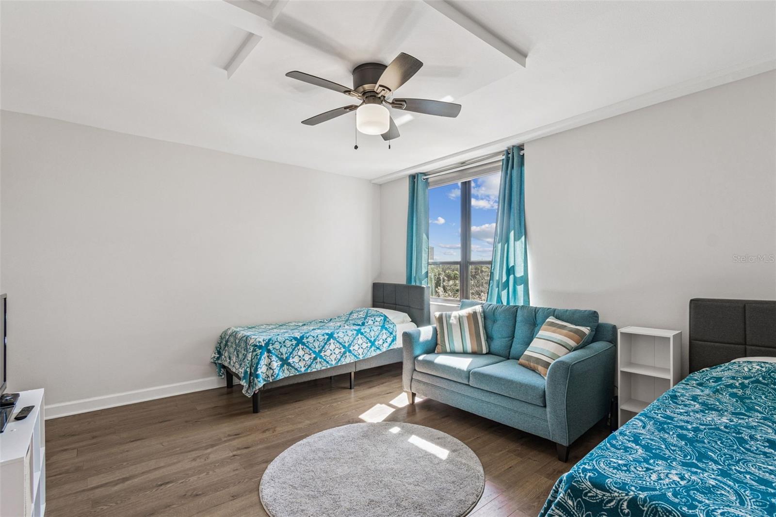 COVE CAY 26-15 VILLAGE I - Residential