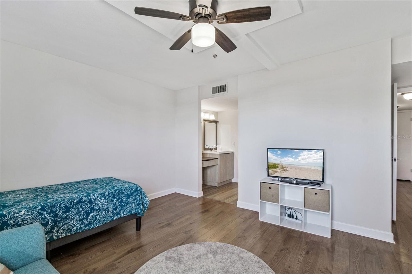 COVE CAY 26-15 VILLAGE I - Residential