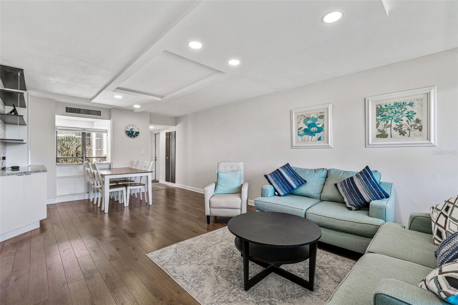 COVE CAY 26-15 VILLAGE I - Residential