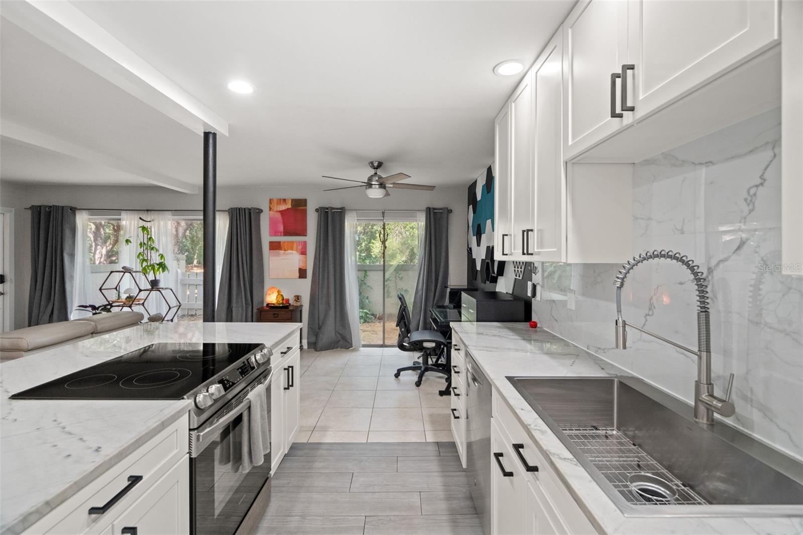 RAINTREE MANOR HOMES CONDOMINIUM - Residential